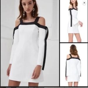 ❤️❤️ C/MEO Collective Outgrown Mini Dress White Black Cold Shoulder❤️❤️SZ XS